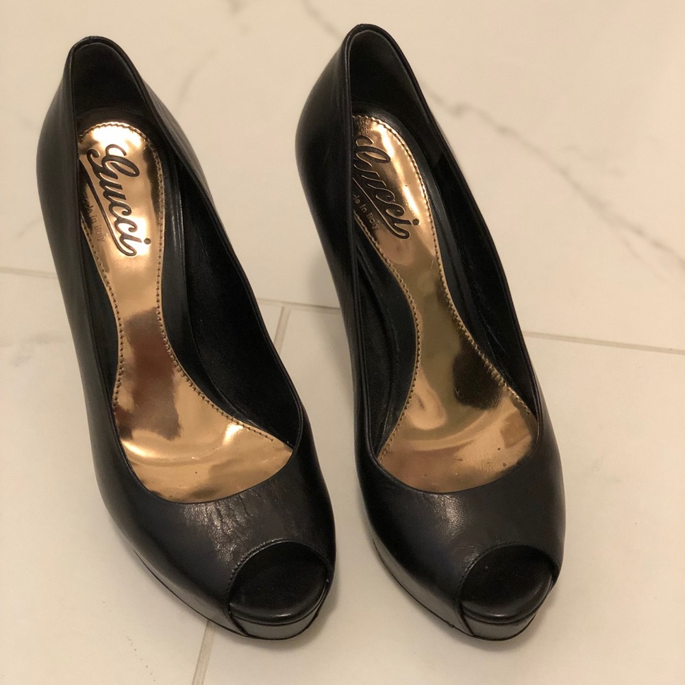 Gucci Betty Leather Platform Open Toe Pump